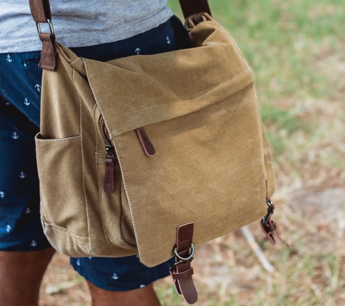 light brown canvas messenger bag for cycling