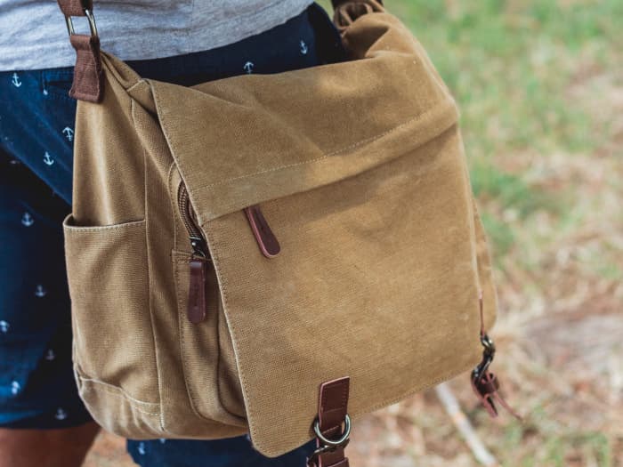 light brown canvas messenger bag for cycling