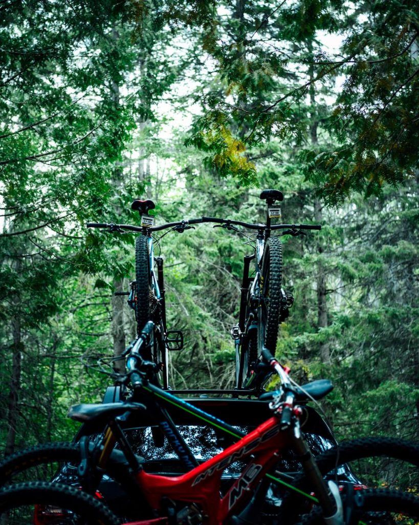 subaru outback with 4 bicycles