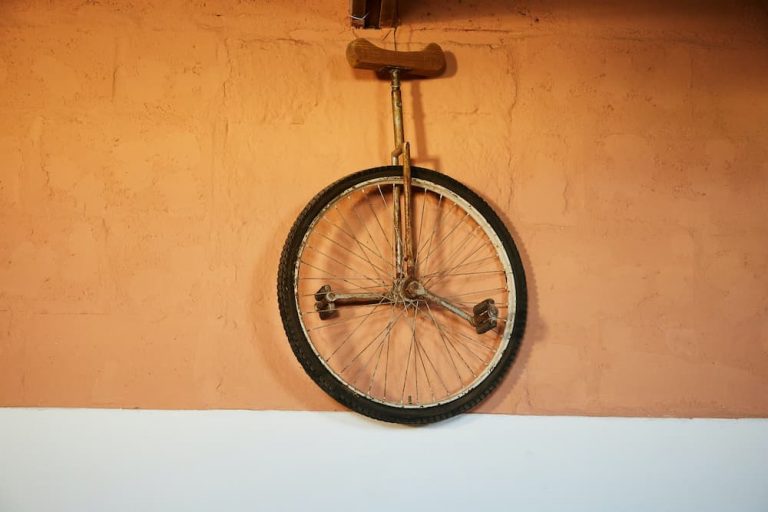 8 Smart Indoor Bike Storage Ideas For Apartment | Home | Garage