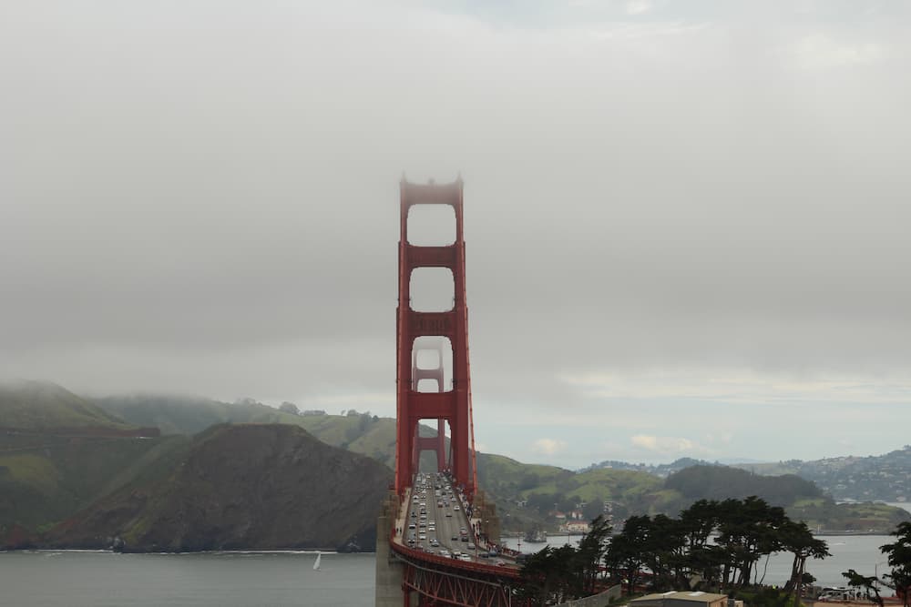 Golden Gate bridge in San Francisco CA