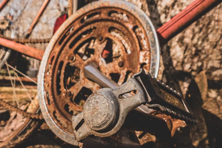 How Can You Fix a Rusty Bike Chain?