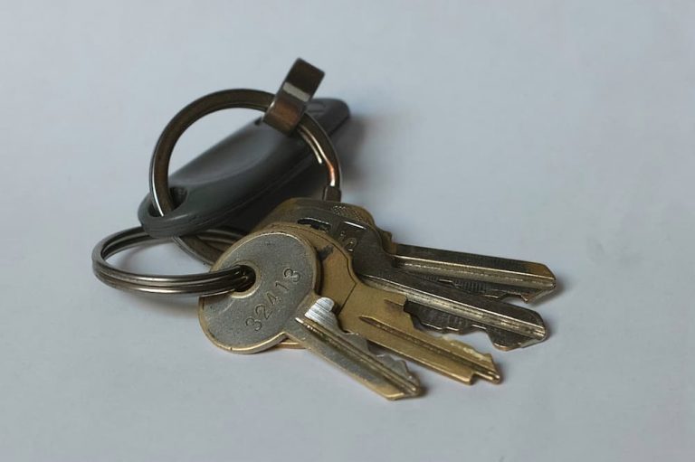 Where To Put Keys While Cycling?