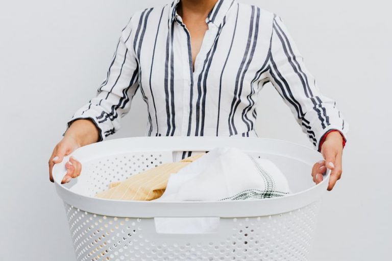 How To Carry Laundry On A Bike To A Laundromat?